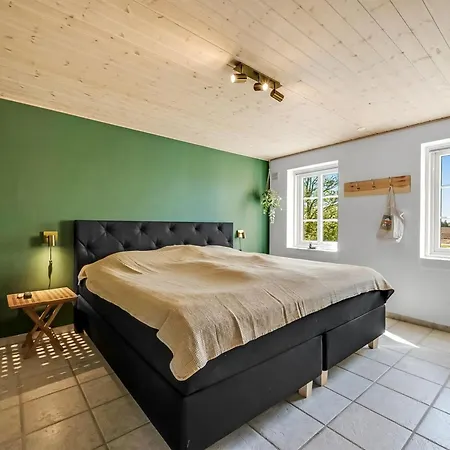 Quirina - 6km From The Sea By Interhome