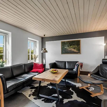 Vakantiehuis Quirina - 6km From The Sea By Interhome