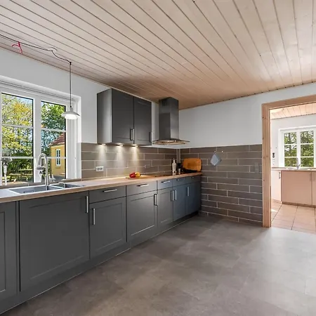 Quirina - 6km From The Sea By Interhome *